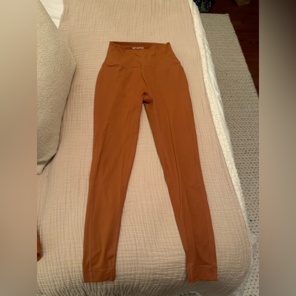 Set Active LuxForm Set - Picture 2 of 2